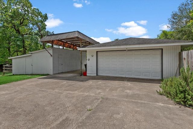 16701 Surrey Lane, Stagecoach, TX 77355