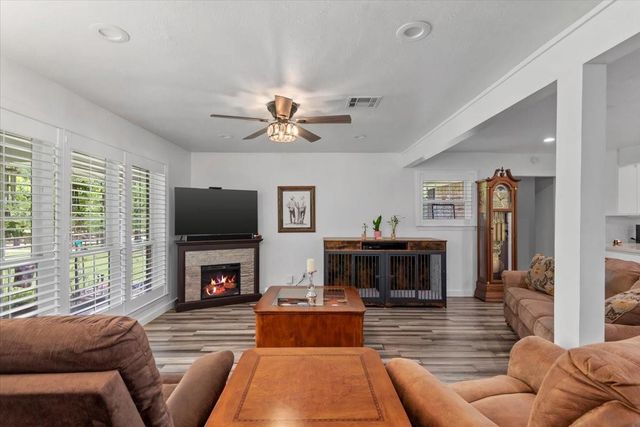 16701 Surrey Lane, Stagecoach, TX 77355