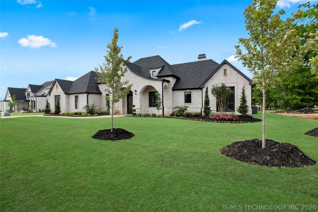 17763 E White Tail Cove, Owasso, OK 74055