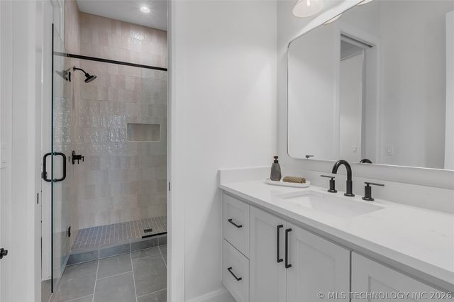 17763 E White Tail Cove, Owasso, OK 74055