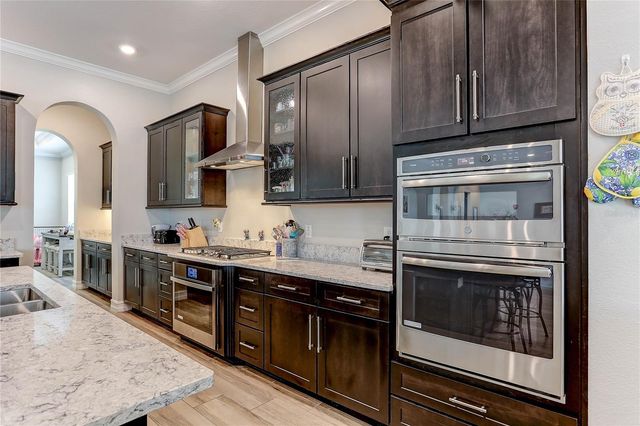 18014 WOODLAND VIEW DRIVE, Lutz, FL 33548