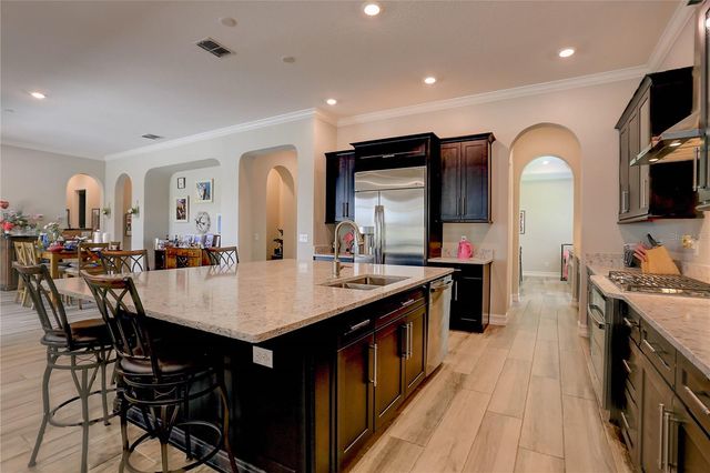 18014 WOODLAND VIEW DRIVE, Lutz, FL 33548