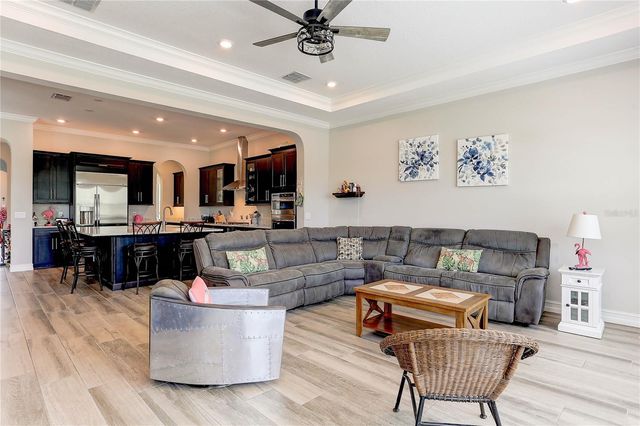 18014 WOODLAND VIEW DRIVE, Lutz, FL 33548