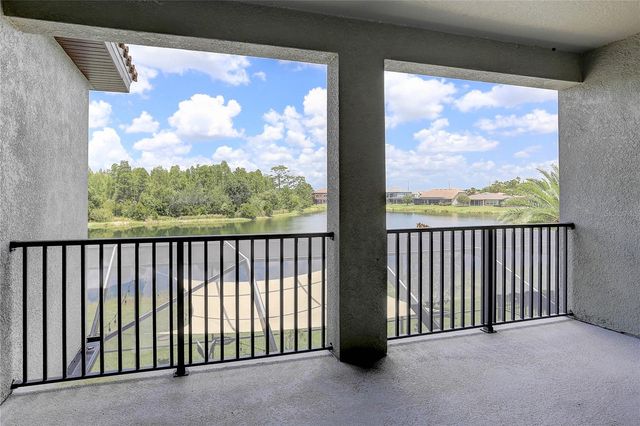 18014 WOODLAND VIEW DRIVE, Lutz, FL 33548