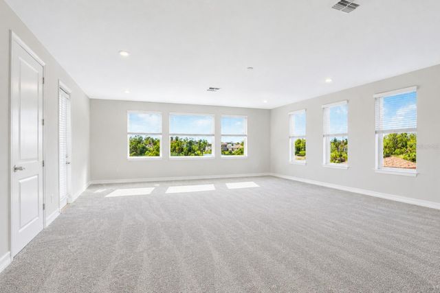 18014 WOODLAND VIEW DRIVE, Lutz, FL 33548
