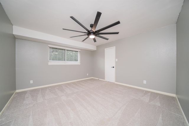 1005 Mockingbird Ln, Longview, TX 75601