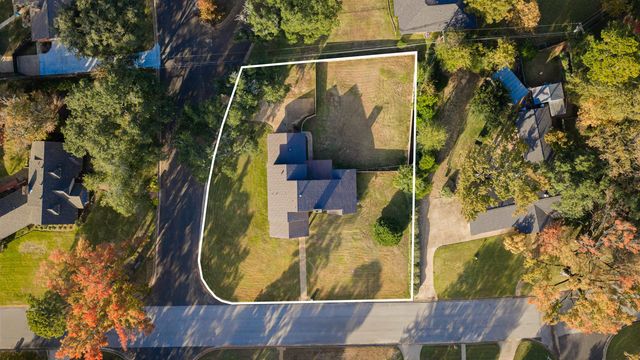 1005 Mockingbird Ln, Longview, TX 75601