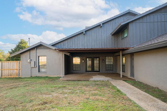 1005 Mockingbird Ln, Longview, TX 75601