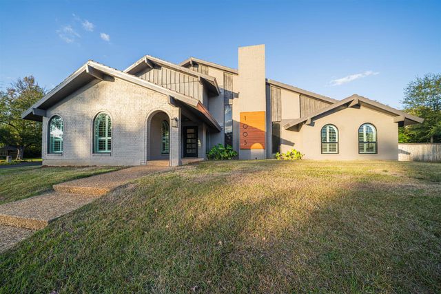 1005 Mockingbird Ln, Longview, TX 75601
