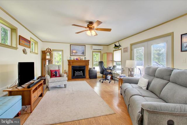 2275 MUMMASBURG RD, Gettysburg, PA 17325