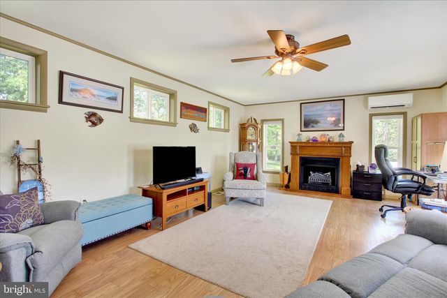 2275 MUMMASBURG RD, Gettysburg, PA 17325
