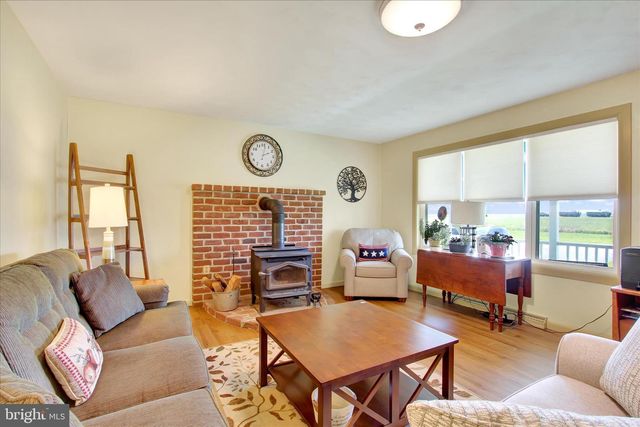 2275 MUMMASBURG RD, Gettysburg, PA 17325