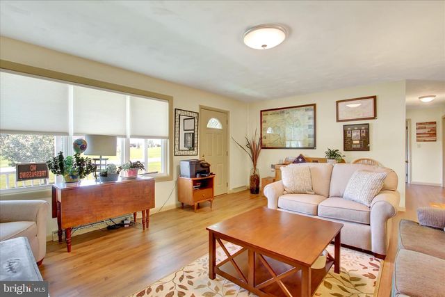 2275 MUMMASBURG RD, Gettysburg, PA 17325