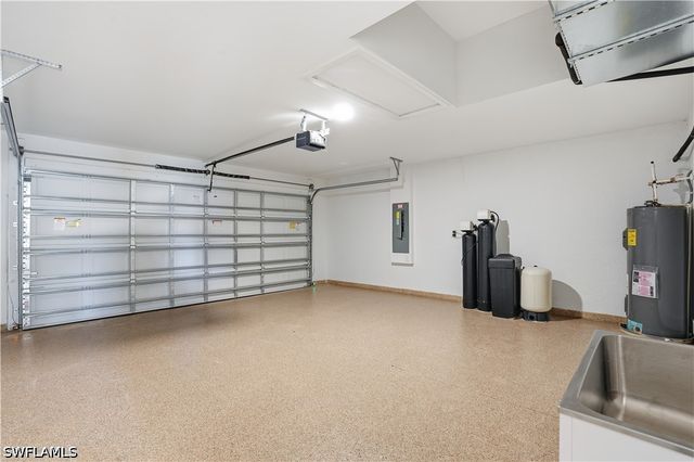 3903 15th ST SW, Lehigh Acres, FL 33976