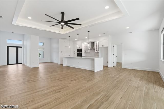 3903 15th ST SW, Lehigh Acres, FL 33976