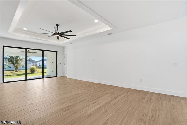 3903 15th ST SW, Lehigh Acres, FL 33976