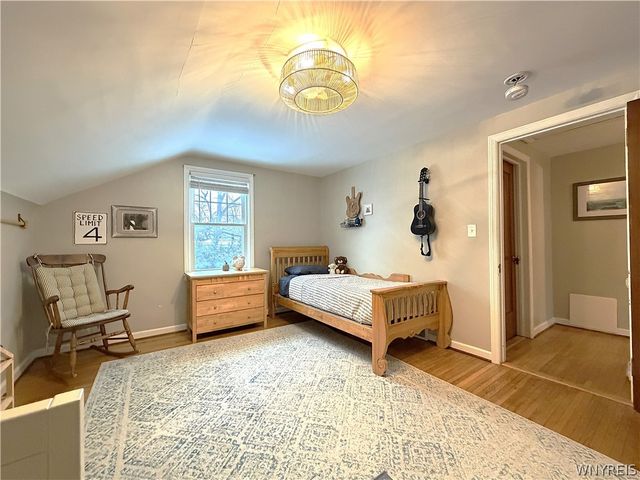 17 University Court, Amherst, NY 14226