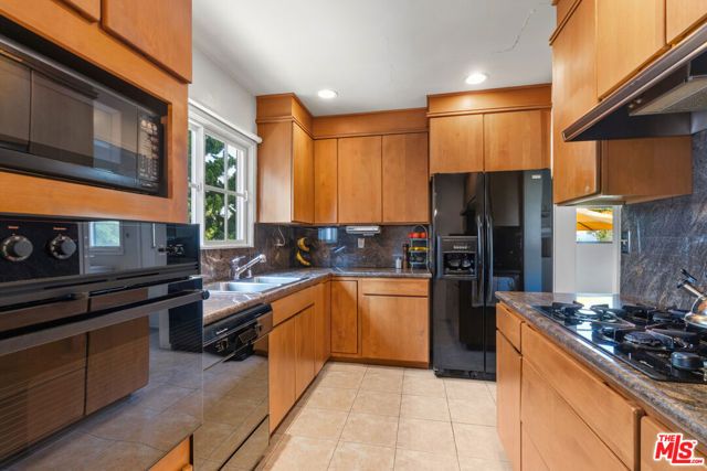 10531 Oaklawn Road, Los Angeles, CA 90064