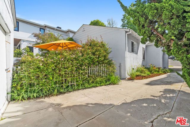 10531 Oaklawn Road, Los Angeles, CA 90064