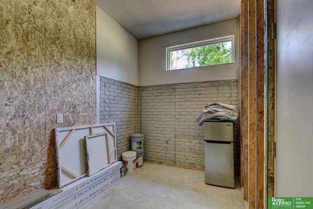 8228 Browne Street, Omaha, NE 68134