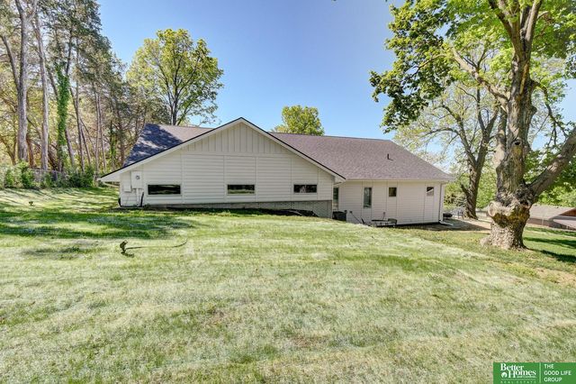 8228 Browne Street, Omaha, NE 68134