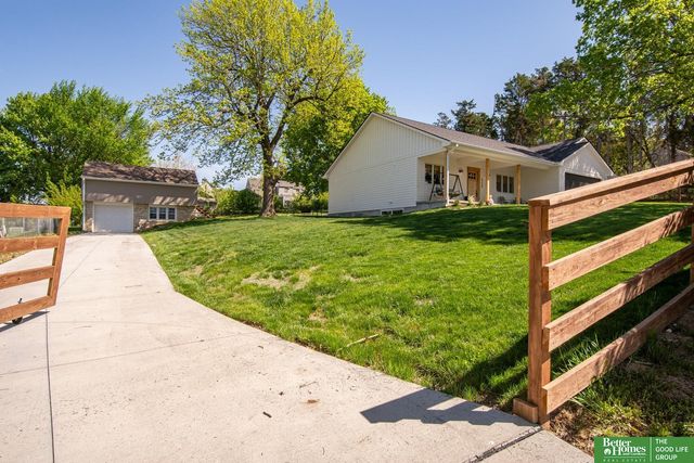 8228 Browne Street, Omaha, NE 68134
