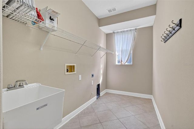 1754 FIRCREST COURT, Wesley Chapel, FL 33543