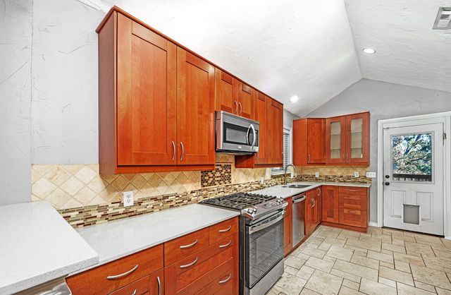 6802 Vivian Avenue, Dallas, TX 75223