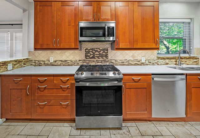6802 Vivian Avenue, Dallas, TX 75223