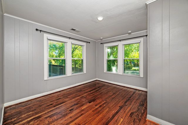 6802 Vivian Avenue, Dallas, TX 75223