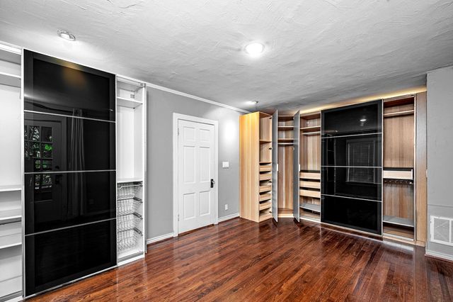 6802 Vivian Avenue, Dallas, TX 75223