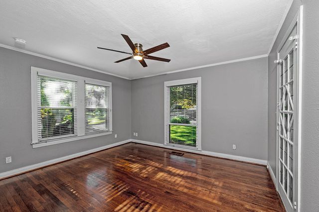 6802 Vivian Avenue, Dallas, TX 75223