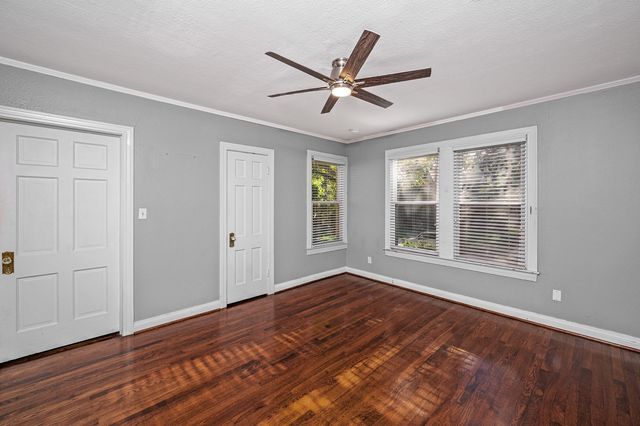 6802 Vivian Avenue, Dallas, TX 75223
