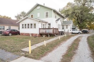 2936 E Walnut Street, Des Moines, IA 50317