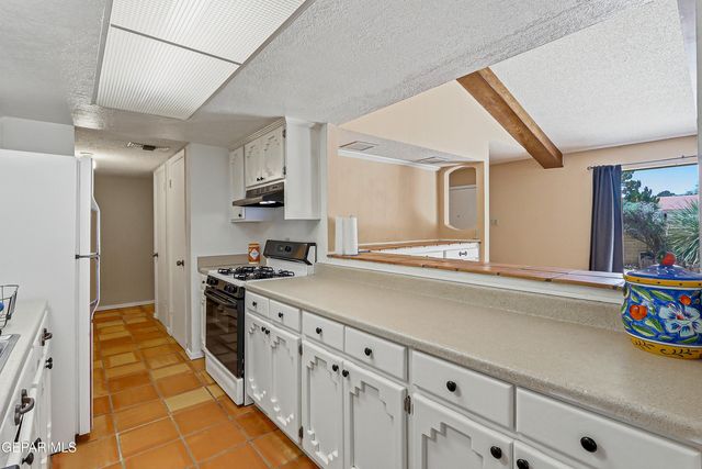 130 S APACHE GOLD Loop, Santa Teresa, NM 88008