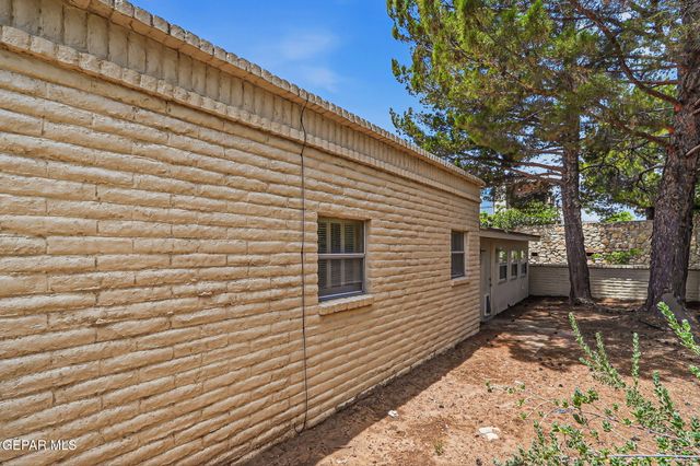 130 S APACHE GOLD Loop, Santa Teresa, NM 88008