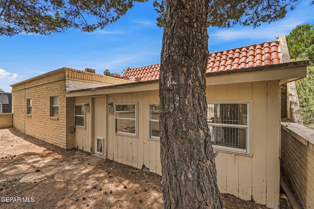 130 S APACHE GOLD Loop, Santa Teresa, NM 88008