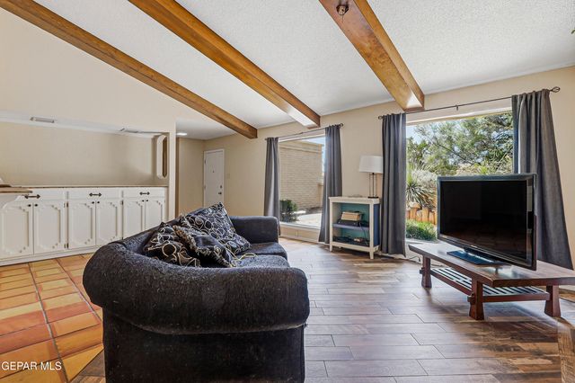 130 S APACHE GOLD Loop, Santa Teresa, NM 88008