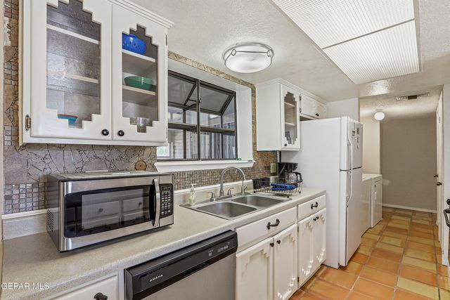 130 S APACHE GOLD Loop, Santa Teresa, NM 88008