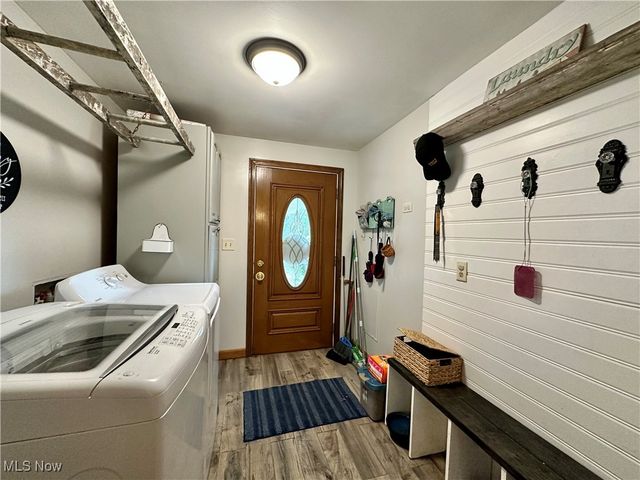 4145 Old River Road, Philo, OH 43771