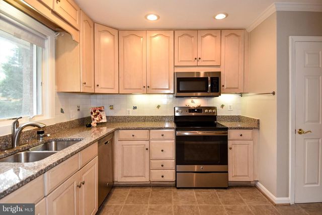 4520 41ST ST N, Arlington, VA 22207