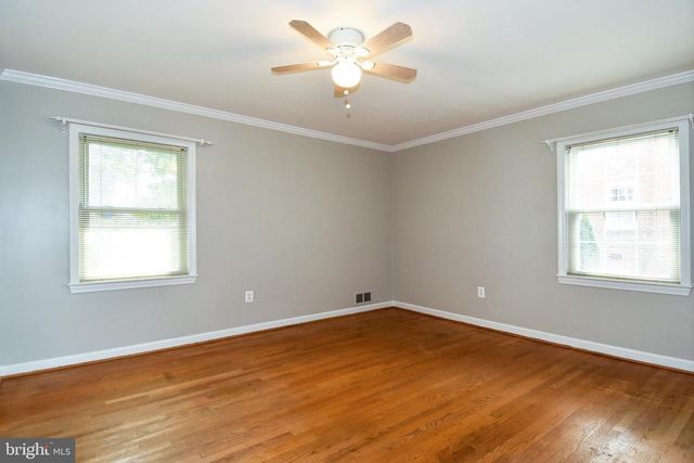 4520 41ST ST N, Arlington, VA 22207