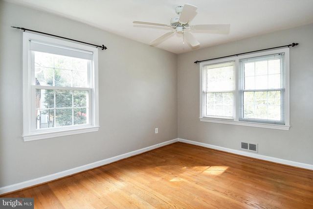 4520 41ST ST N, Arlington, VA 22207