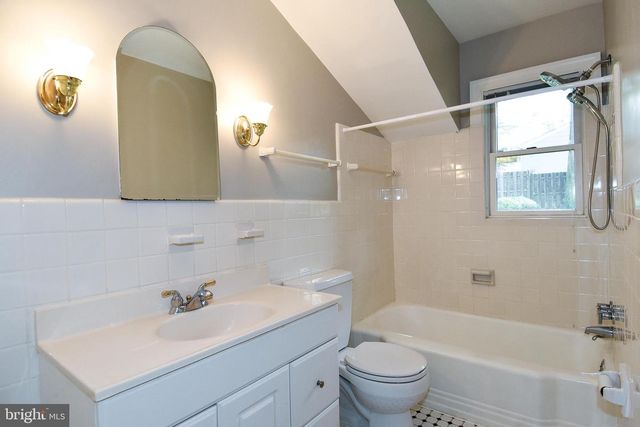 4520 41ST ST N, Arlington, VA 22207