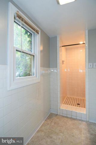 4520 41ST ST N, Arlington, VA 22207