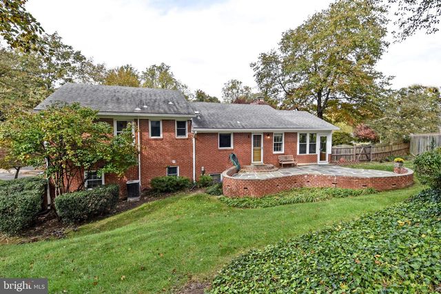 4520 41ST ST N, Arlington, VA 22207