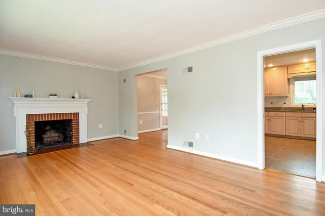 4520 41ST ST N, Arlington, VA 22207