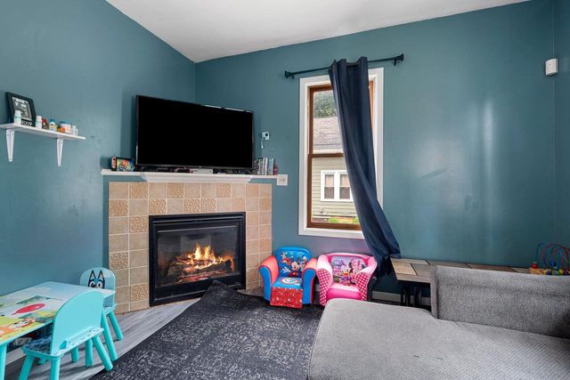 1418 W WASHINGTON STREET, Appleton, WI 54914
