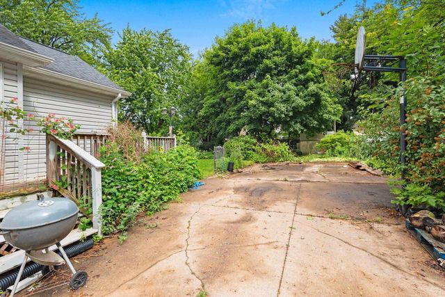 1418 W WASHINGTON STREET, Appleton, WI 54914