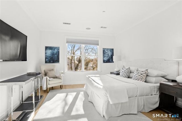 304 Gramercy Park, New Canaan, CT 06840
